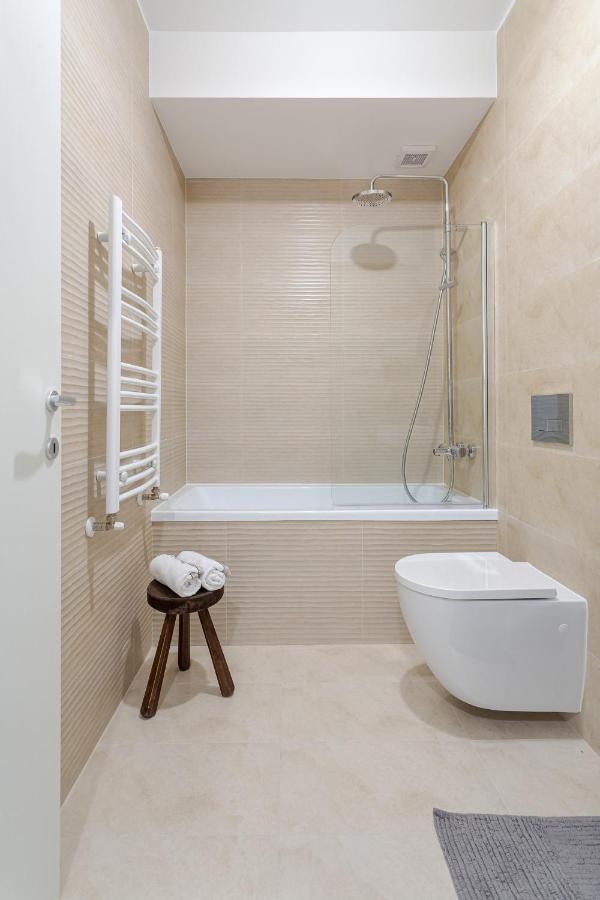 Il Lago - Azur - Cozy Luxurious Smart Home By The Lake Voluntari Exterior photo